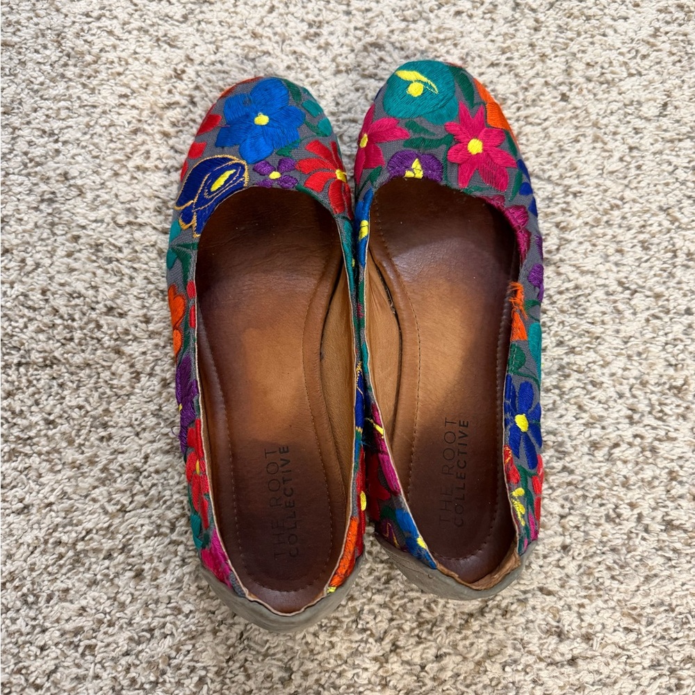 Floral Embroidered Flats - Multicolor